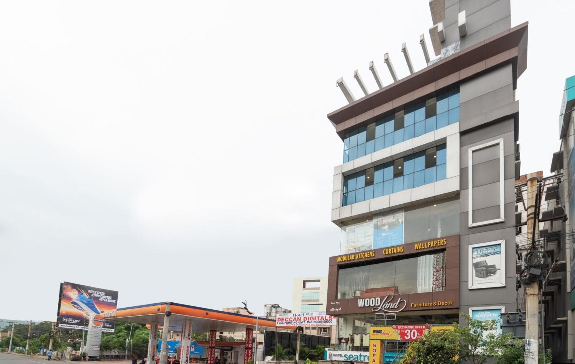 Hotel Super Capital O Seatree Raspari Palao Exterior foto